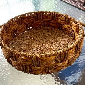 Woven Basket Weaved Straw Basket - 14” Circular